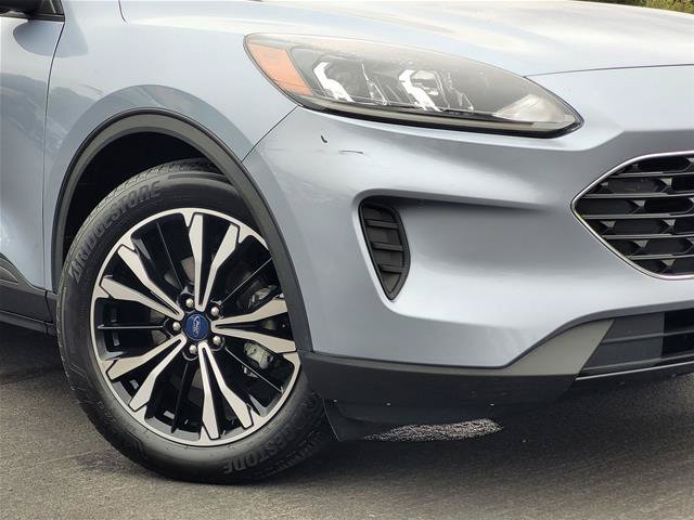 Certified 2022 Ford Escape SE w/ SE Sport Appearance Package FWD image 11
