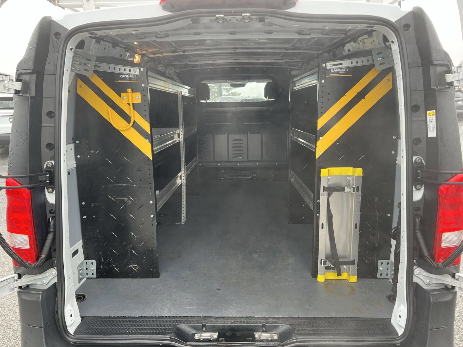 Used 2023 Mercedes-Benz Metris image 24