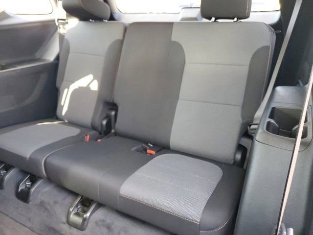 Used 2020 Chevrolet Traverse LT image 12