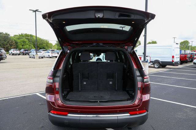 Used 2024 Jeep Grand Cherokee L Laredo w/ Luxury Tech Group I AWD/4WD image 13