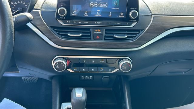 Used 2024 Nissan Altima 2.5 SV image 21