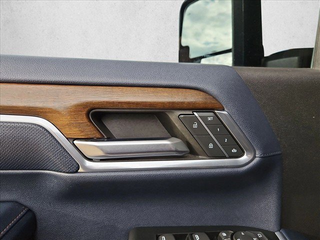 Used 2024 Chevrolet Silverado 3500 High Country w/ High Country Premium Package AWD/4WD image 26
