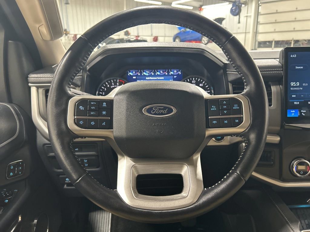 Certified 2022 Ford Expedition Max XLT image 16