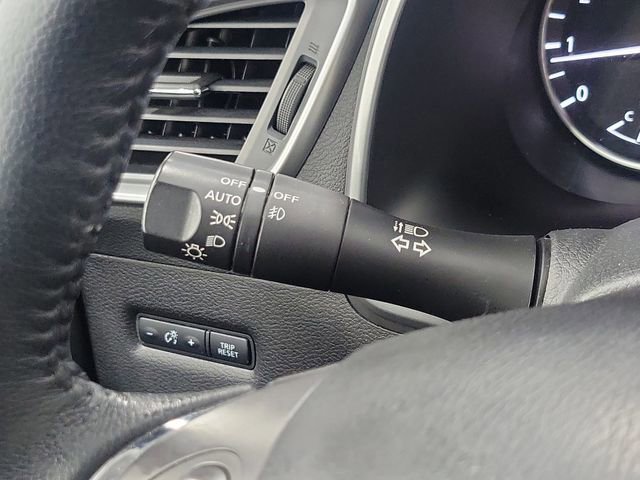 Used 2022 Nissan Murano SV image 14