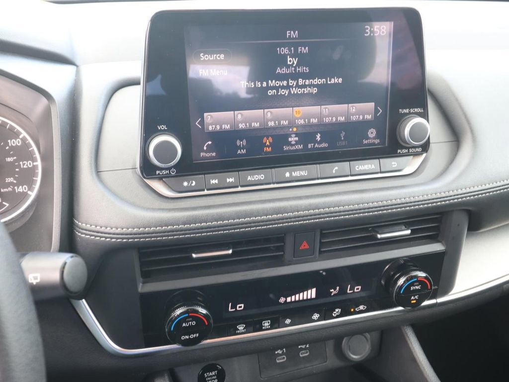 Used 2024 Nissan Rogue SV AWD/4WD image 19