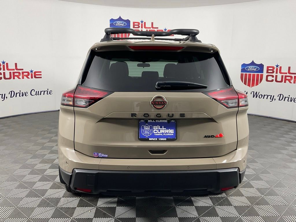 Used 2025 Nissan Rogue SV AWD/4WD image 4