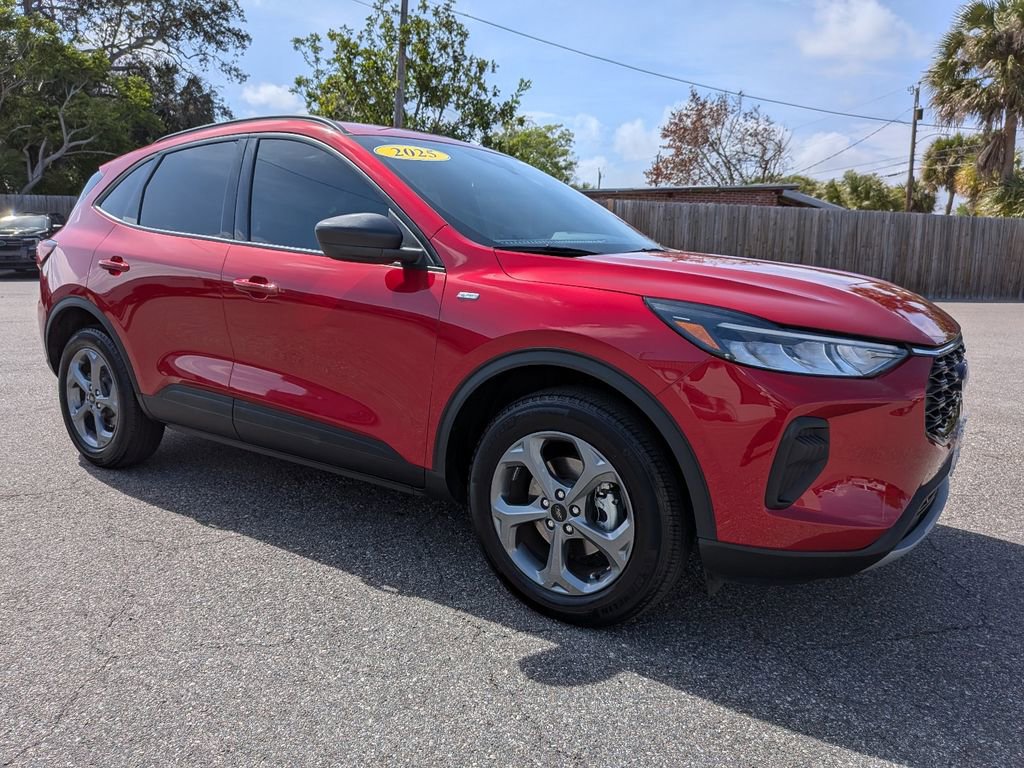 Certified 2025 Ford Escape ST-Line image 8