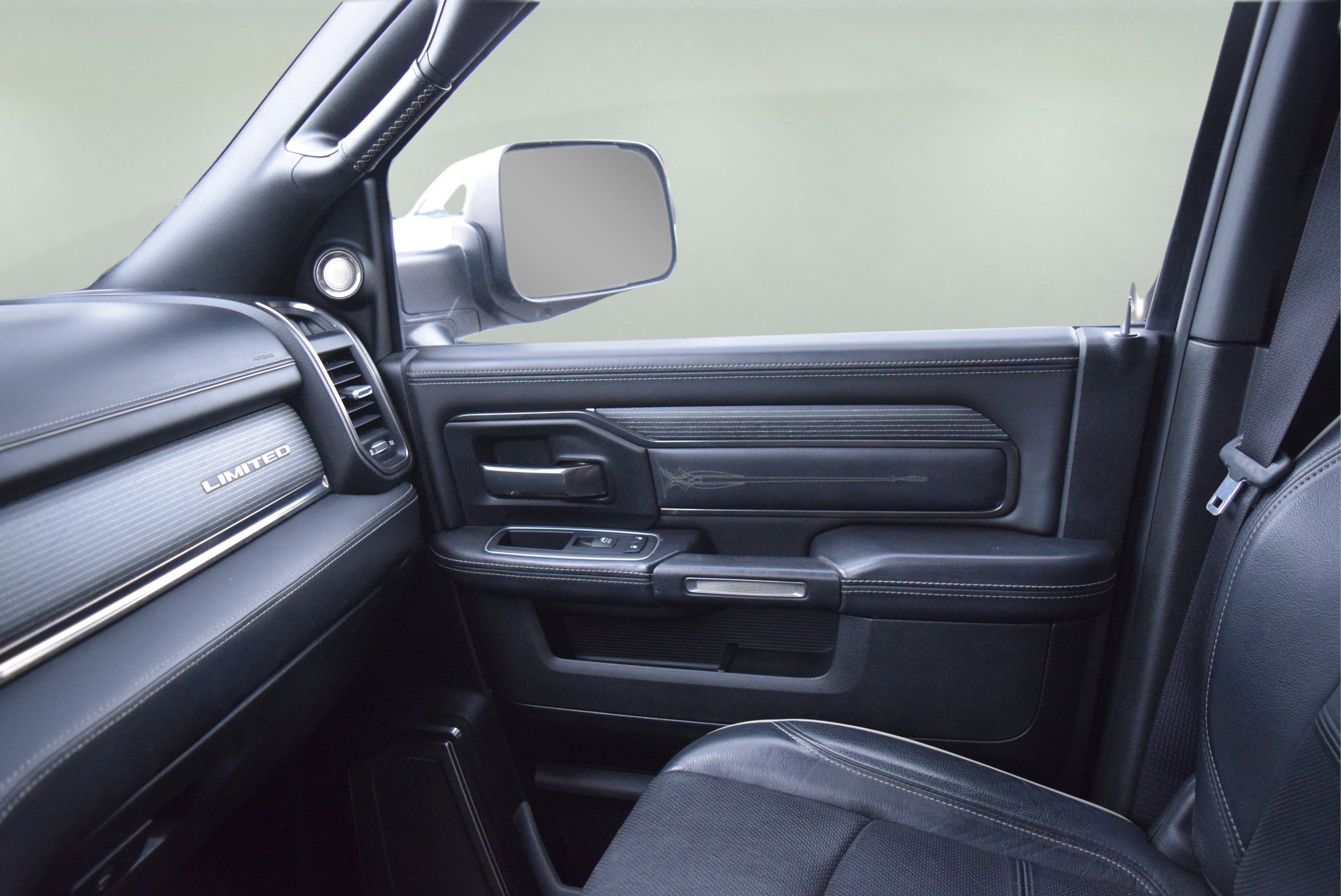 Used 2020 RAM 3500 Limited image 16