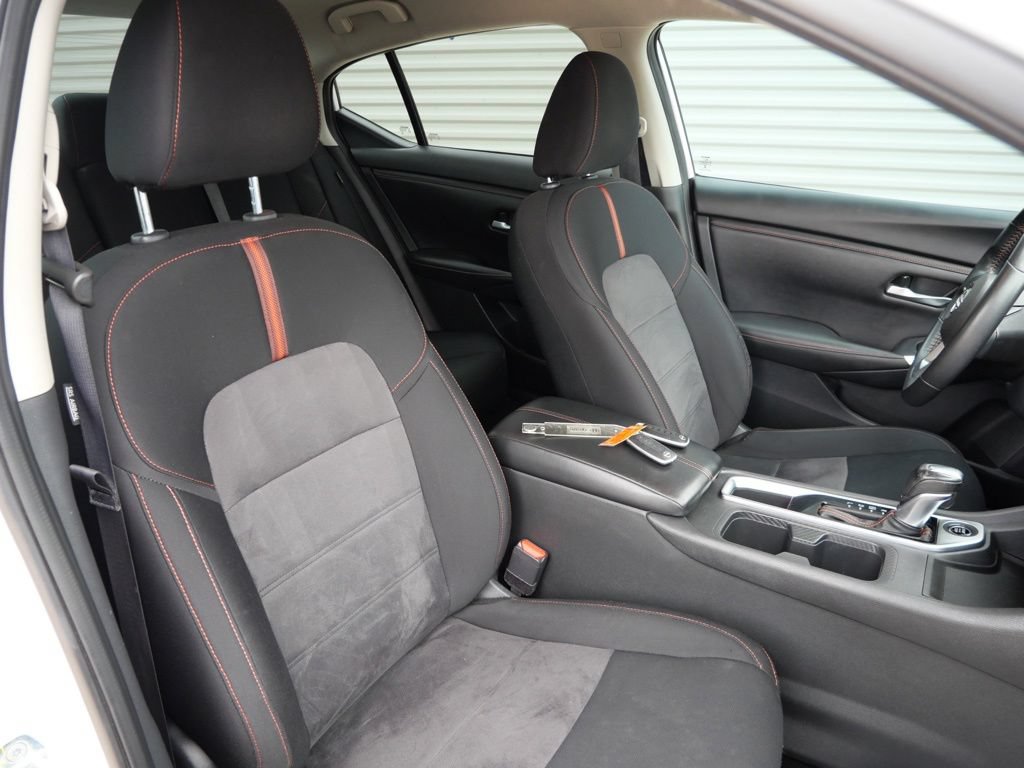 Used 2024 Nissan Sentra SR w/ Trunk Package FWD image 16