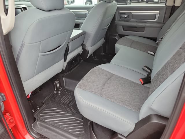 Used 2019 RAM 1500 Classic SLT w/ Luxury Group AWD/4WD image 18