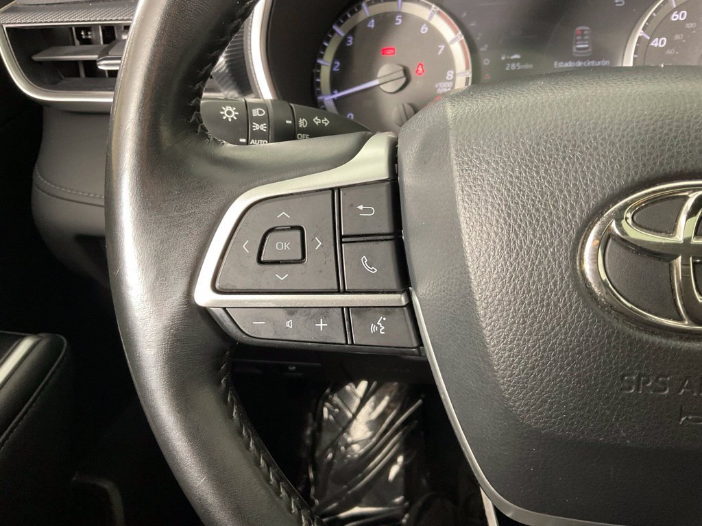 Used 2023 Toyota Highlander XSE AWD/4WD image 23