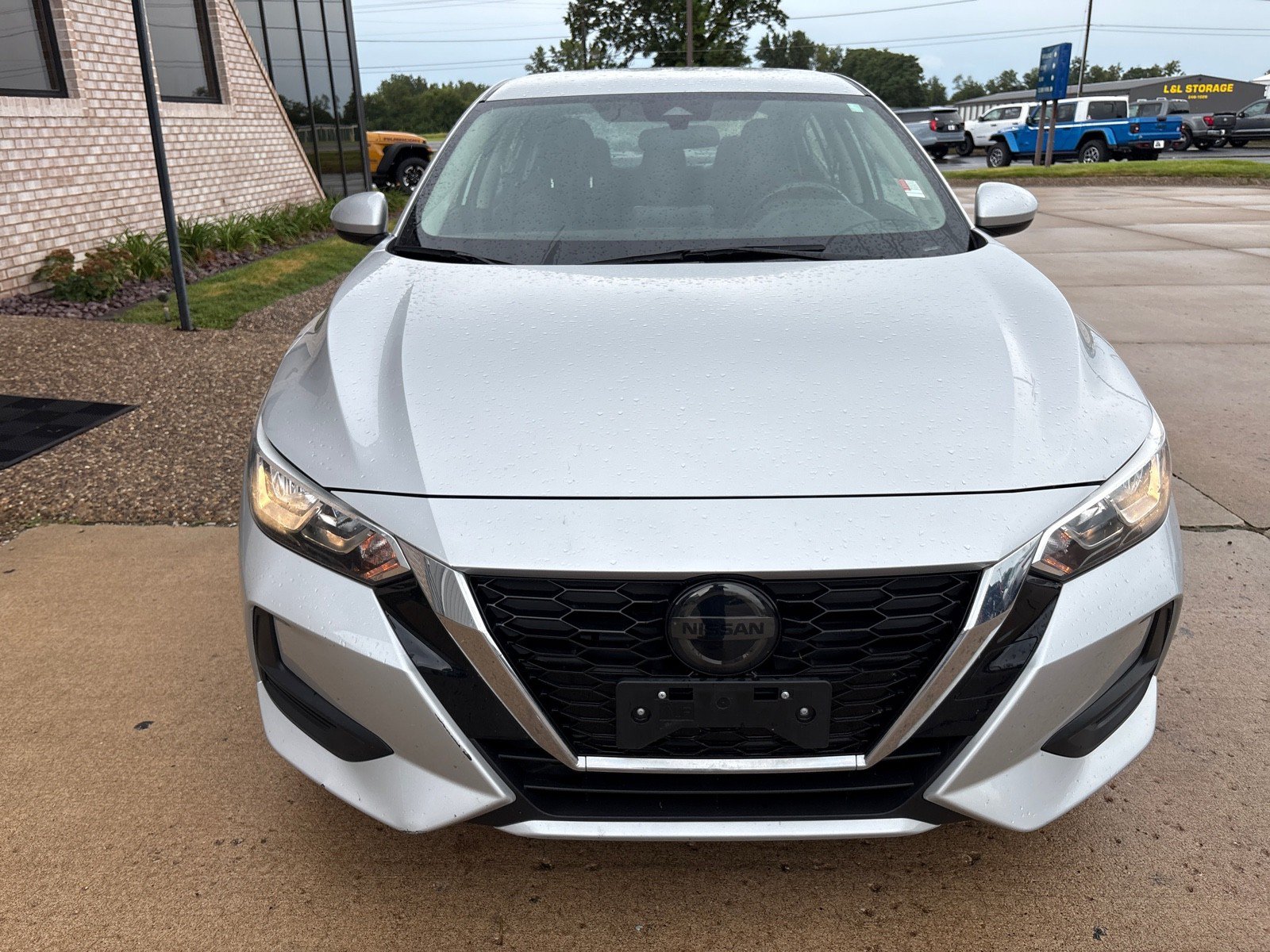 Used 2022 Nissan Sentra SV FWD image 6