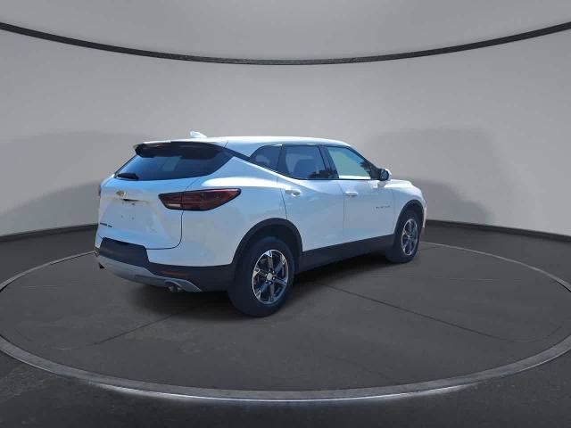 Used 2025 Chevrolet Blazer LT AWD/4WD image 8