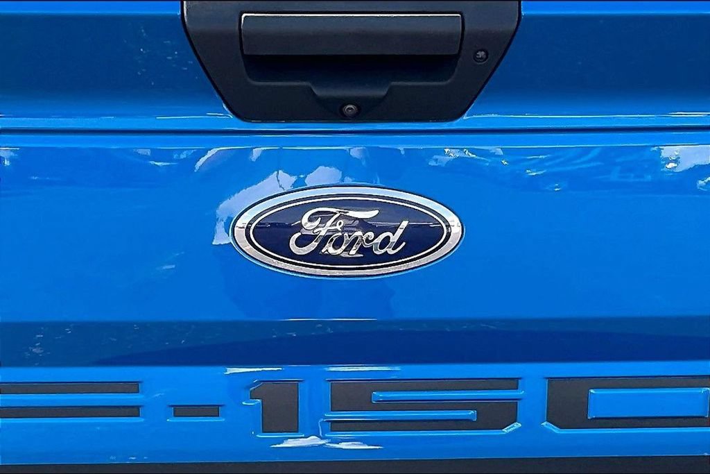 Certified 2019 Ford F150 XLT w/ Equipment Group 302A Luxury AWD/4WD image 31