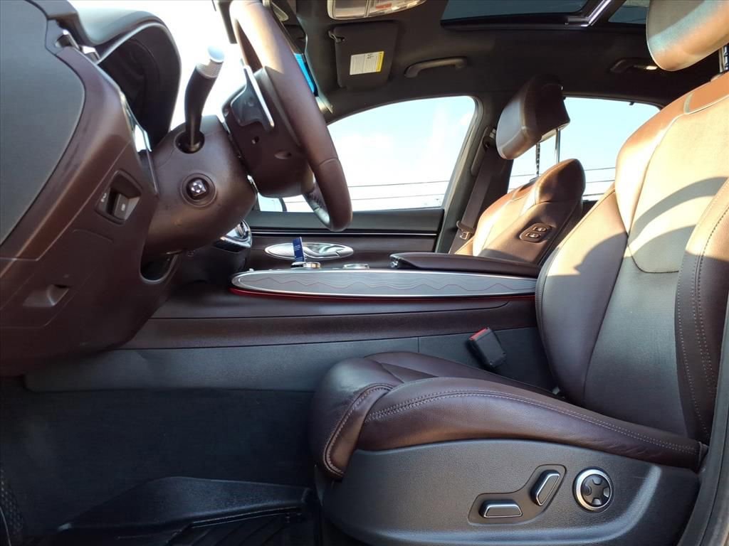 Used 2022 Genesis GV70 2.5T w/ Advanced Package image 18