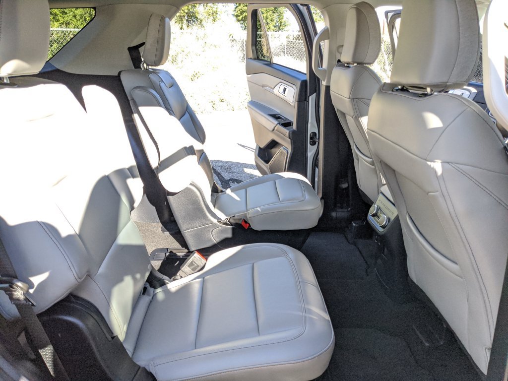 Certified 2026 Ford Explorer Active w/ Active Comfort Package RWD image 20