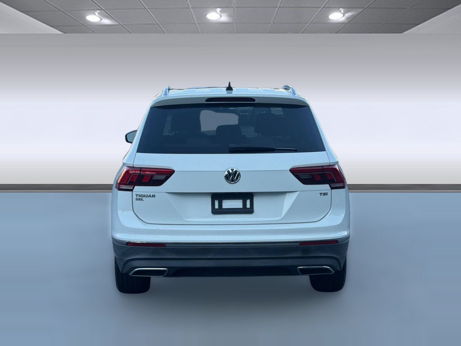 Used 2018 Volkswagen Tiguan SEL FWD image 10