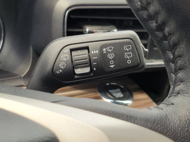 Certified 2023 Ford Explorer Limited w/ Limited Technology Package AWD/4WD image 17