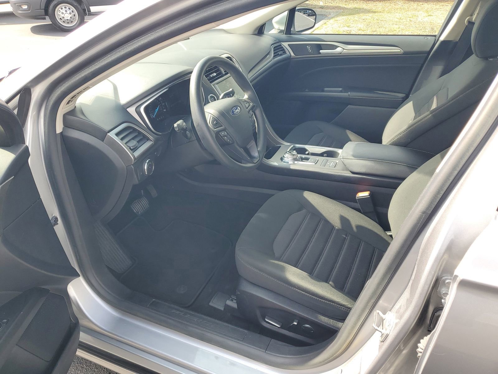 Certified 2020 Ford Fusion SE FWD image 15