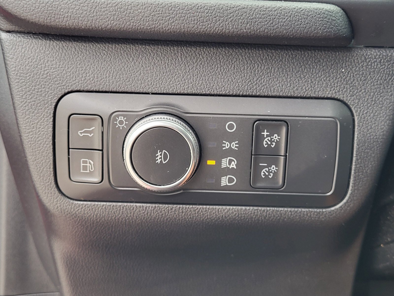 Certified 2022 Ford Escape SEL w/ Class II Trailer Tow Package image 24