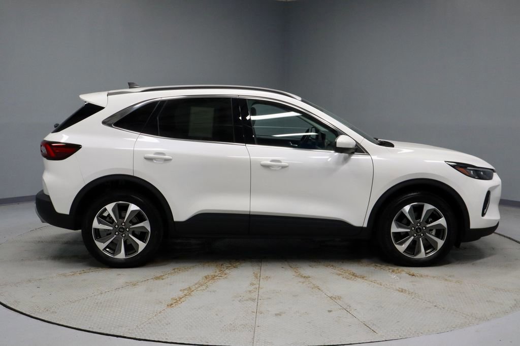 Certified 2023 Ford Escape Platinum AWD/4WD image 6