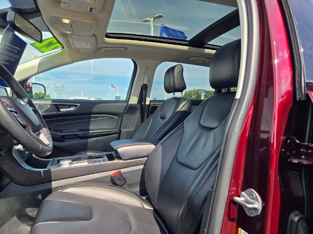 Certified 2022 Ford Edge Titanium AWD/4WD image 23