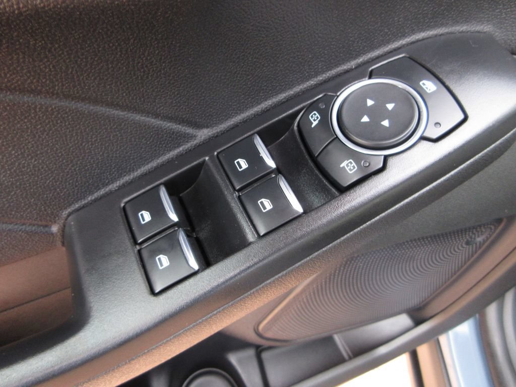 Certified 2025 Ford Escape SE FWD image 11