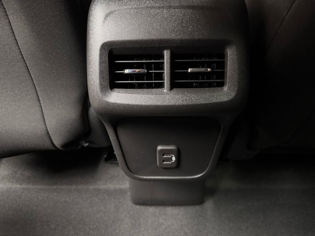 Used 2023 Chevrolet Equinox LT FWD image 12