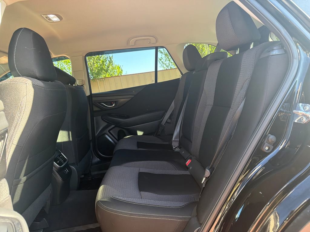 Used 2025 Subaru Outback Premium w/ Popular Package #1A AWD/4WD image 21