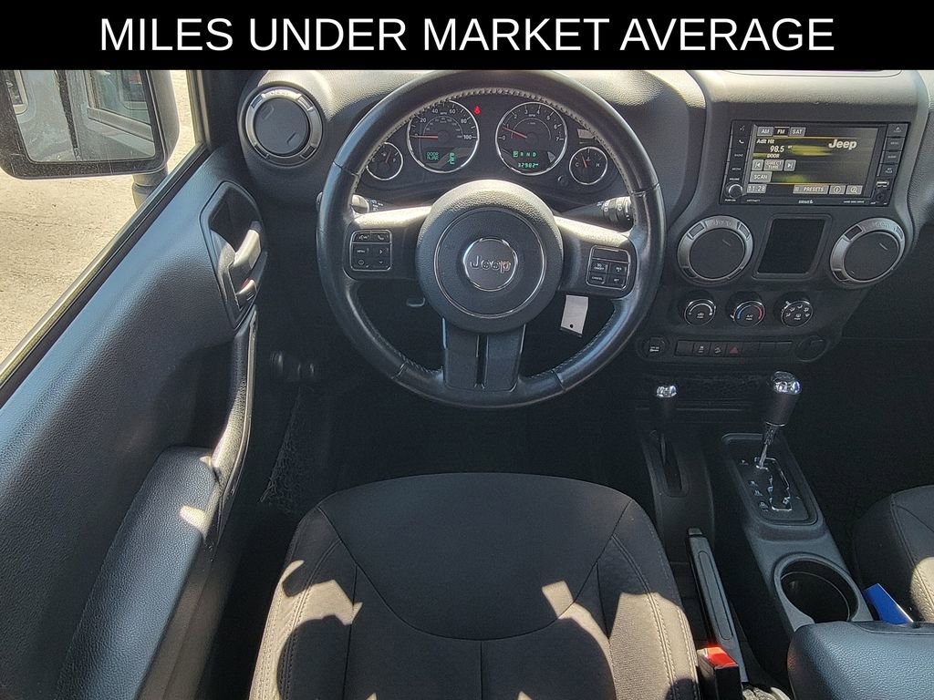 Used 2017 Jeep Wrangler Unlimited Sport w/ Connectivity Group AWD/4WD image 8
