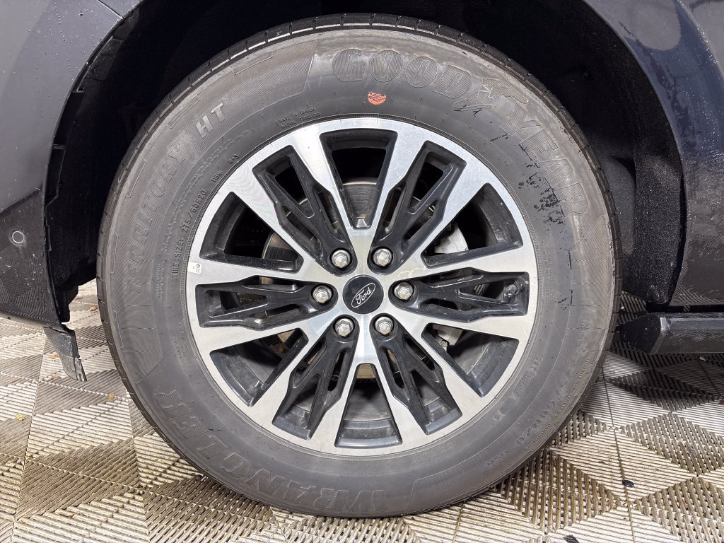 Certified 2025 Ford Expedition Platinum AWD/4WD image 15