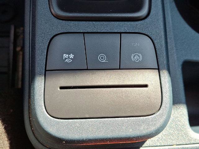 Certified 2022 Ford Maverick XLT w/ XLT Luxury Package image 24