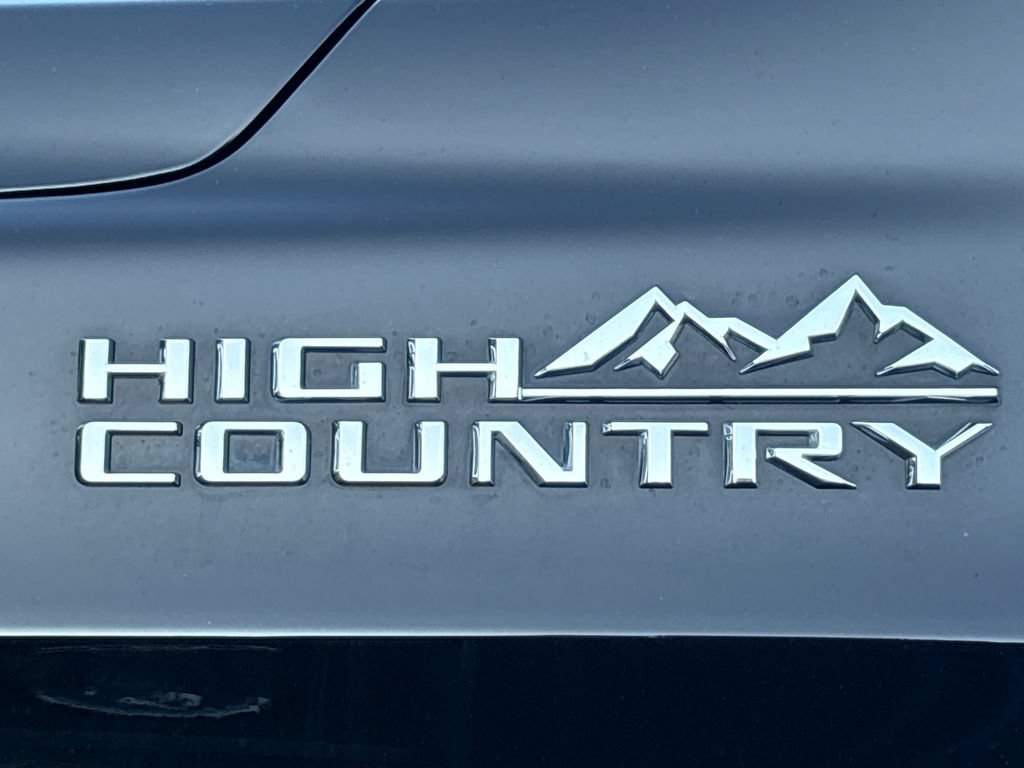 Used 2021 Chevrolet Tahoe High Country AWD/4WD image 17