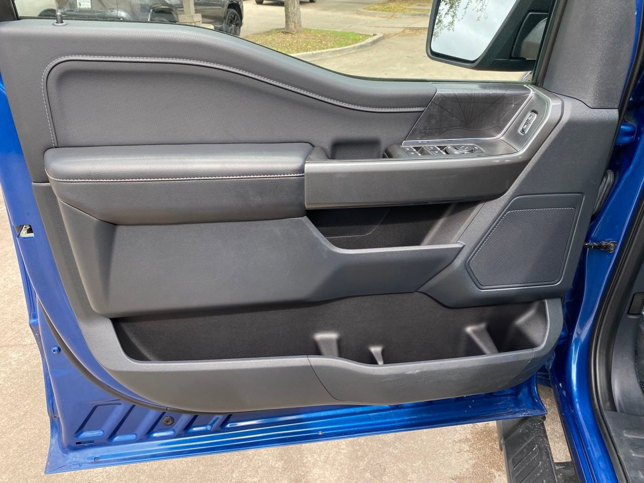 Certified 2022 Ford F150 XLT w/ Equipment Group 302A High image 35