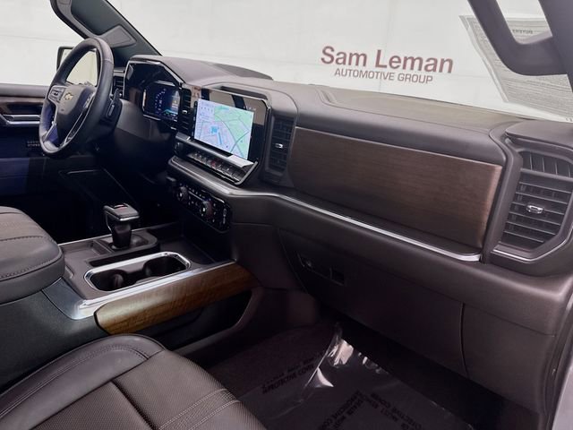 Used 2025 Chevrolet Silverado 1500 High Country w/ High Country Premium Package AWD/4WD image 31