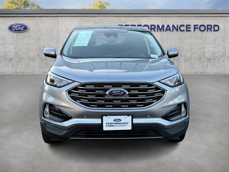 Certified 2022 Ford Edge Titanium image 3