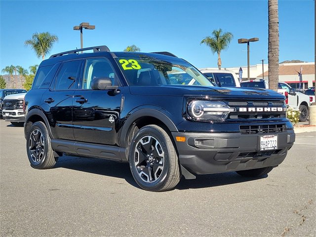 Certified 2023 Ford Bronco Sport Outer Banks w/ Tech Package image 2