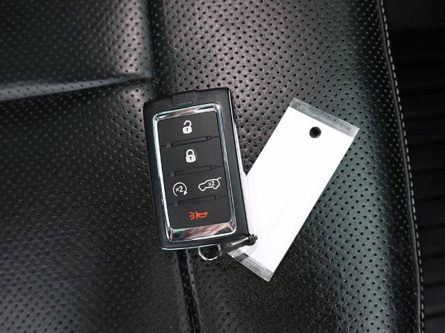 Used 2022 Jeep Grand Cherokee Overland AWD/4WD image 20