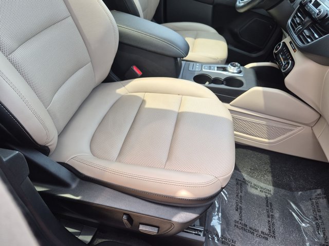 Certified 2021 Ford Escape Titanium FWD image 23