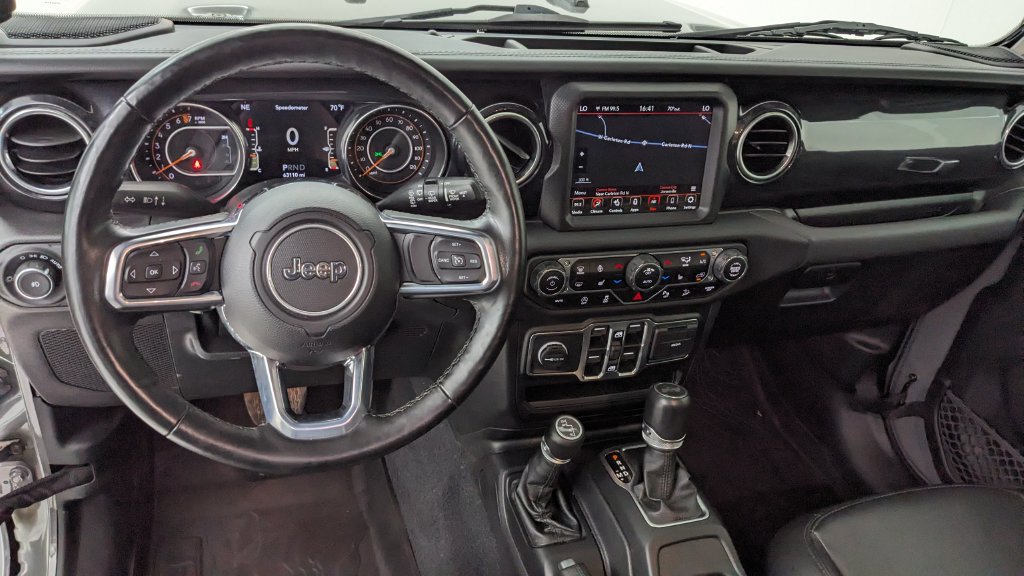 Used 2021 Jeep Wrangler Unlimited Sahara AWD/4WD image 3
