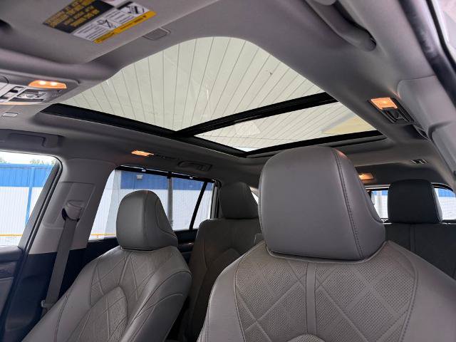 Used 2023 Toyota Highlander Platinum FWD image 12