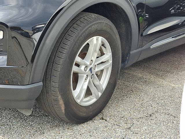 Certified 2024 Ford Explorer XLT w/ Equipment Group 202A AWD/4WD image 4