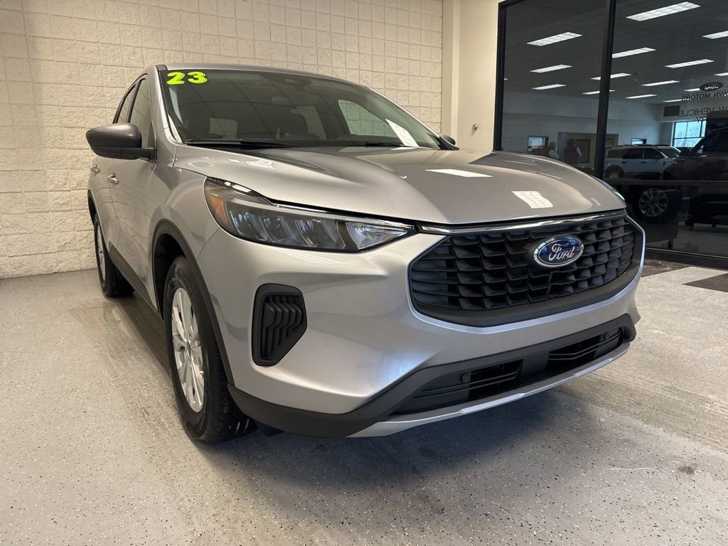 Certified 2023 Ford Escape Active image 2