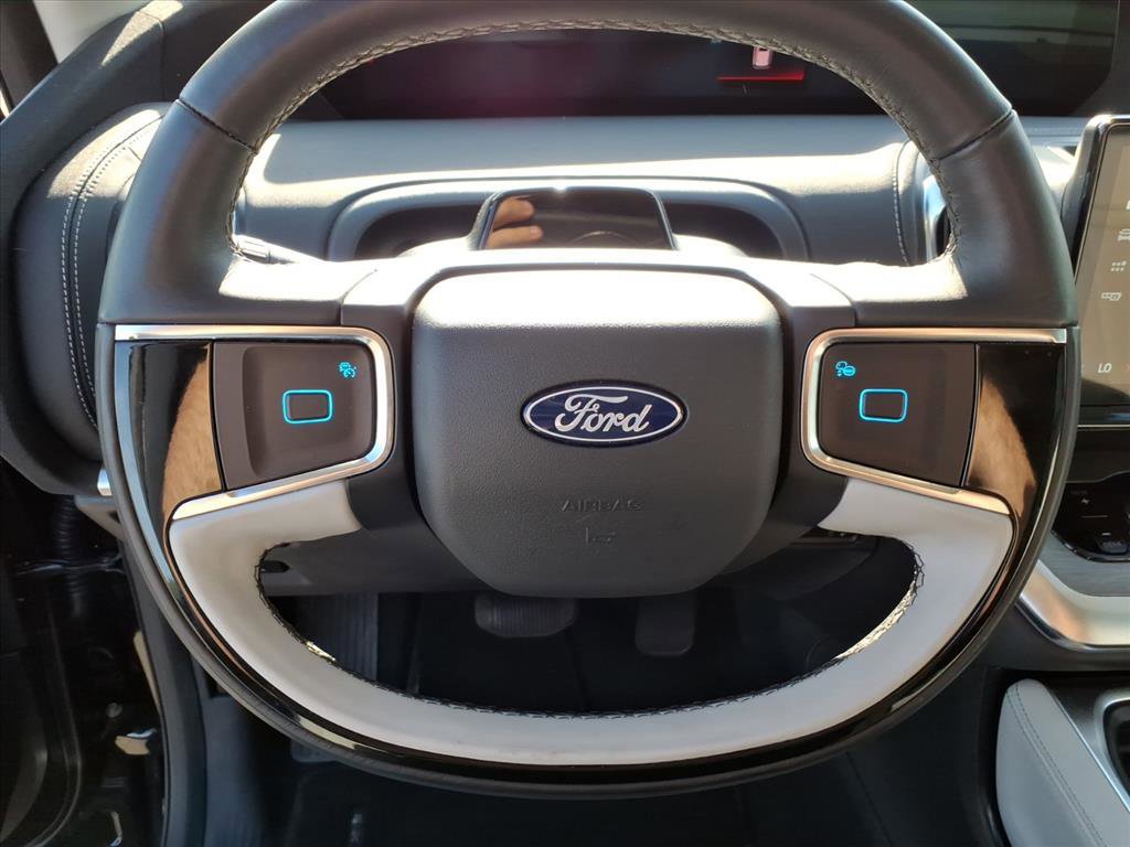 Certified 2025 Ford Expedition Max Platinum AWD/4WD image 12