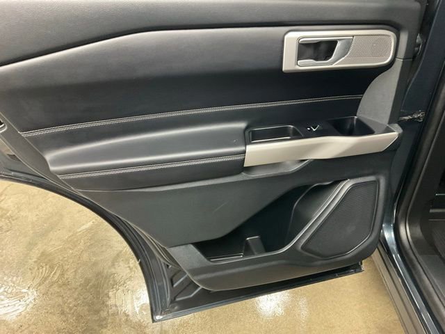 Certified 2023 Ford Explorer XLT w/ Equipment Group 202A image 5