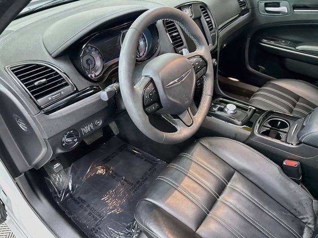 Used 2023 Chrysler 300 S RWD image 9