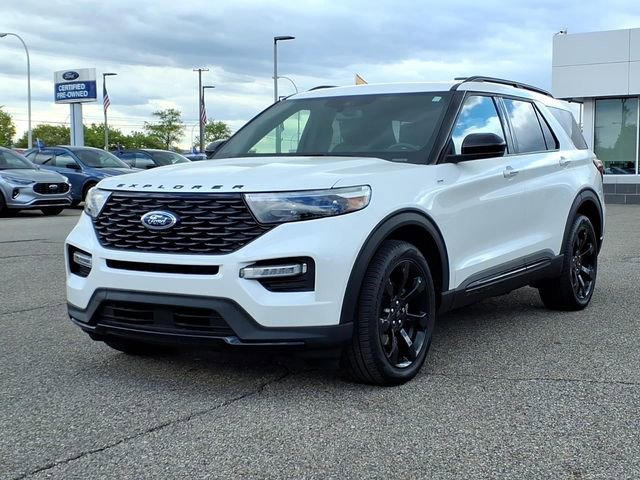 Certified 2024 Ford Explorer ST-Line w/ Class IV Trailer Tow Package AWD/4WD image 3