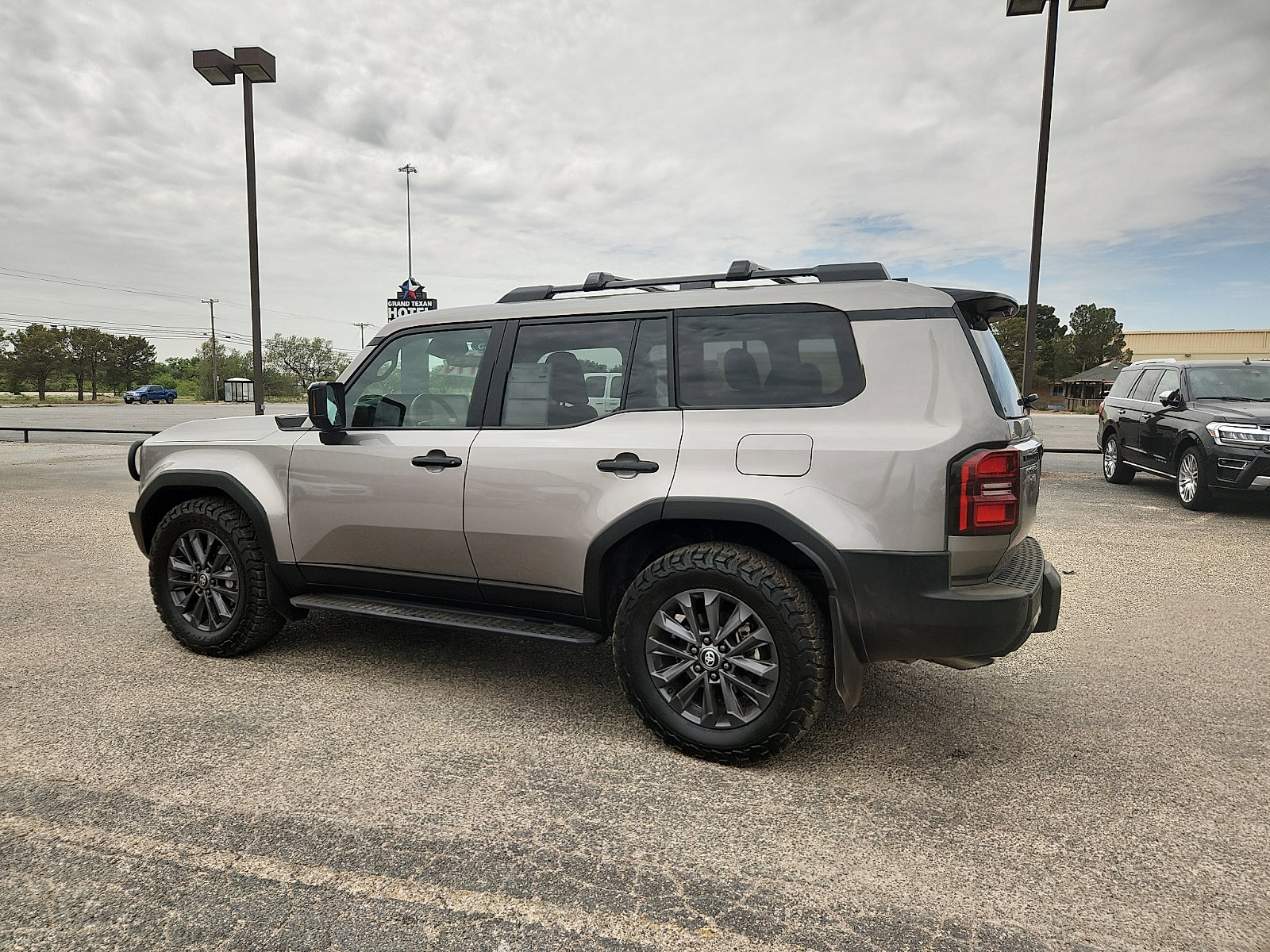 Used 2025 Toyota Land Cruiser w/ Premium Package AWD/4WD image 4