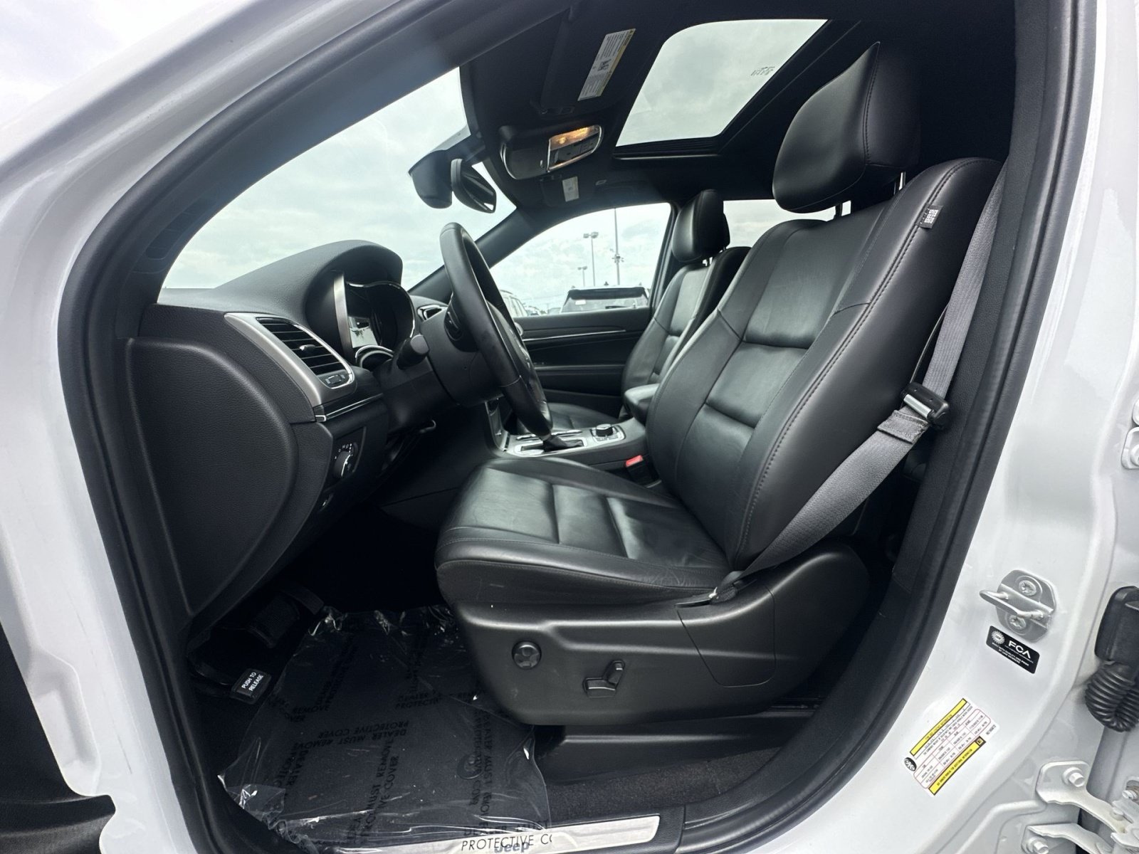 Used 2022 Jeep Grand Cherokee Limited AWD/4WD image 21