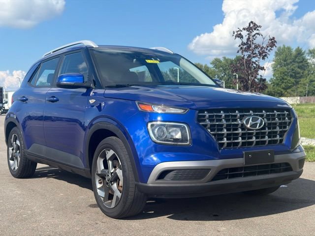 Used 2021 Hyundai Venue SEL FWD 360° Tour